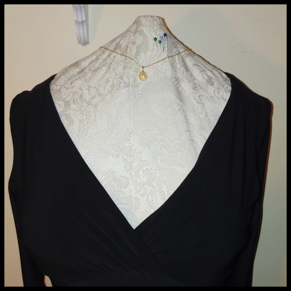 Other - 🎁 3 for $10 Gold Tone Faux Pearl Pendant Necklace